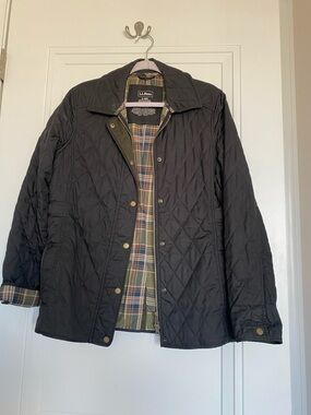L.L. Bean Womens Quilted Jacket in Black with Plaid Lining